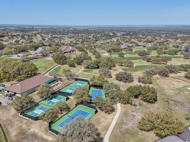 $240,000 | 26101 Masters Parkway, Spicewood, TX 78669