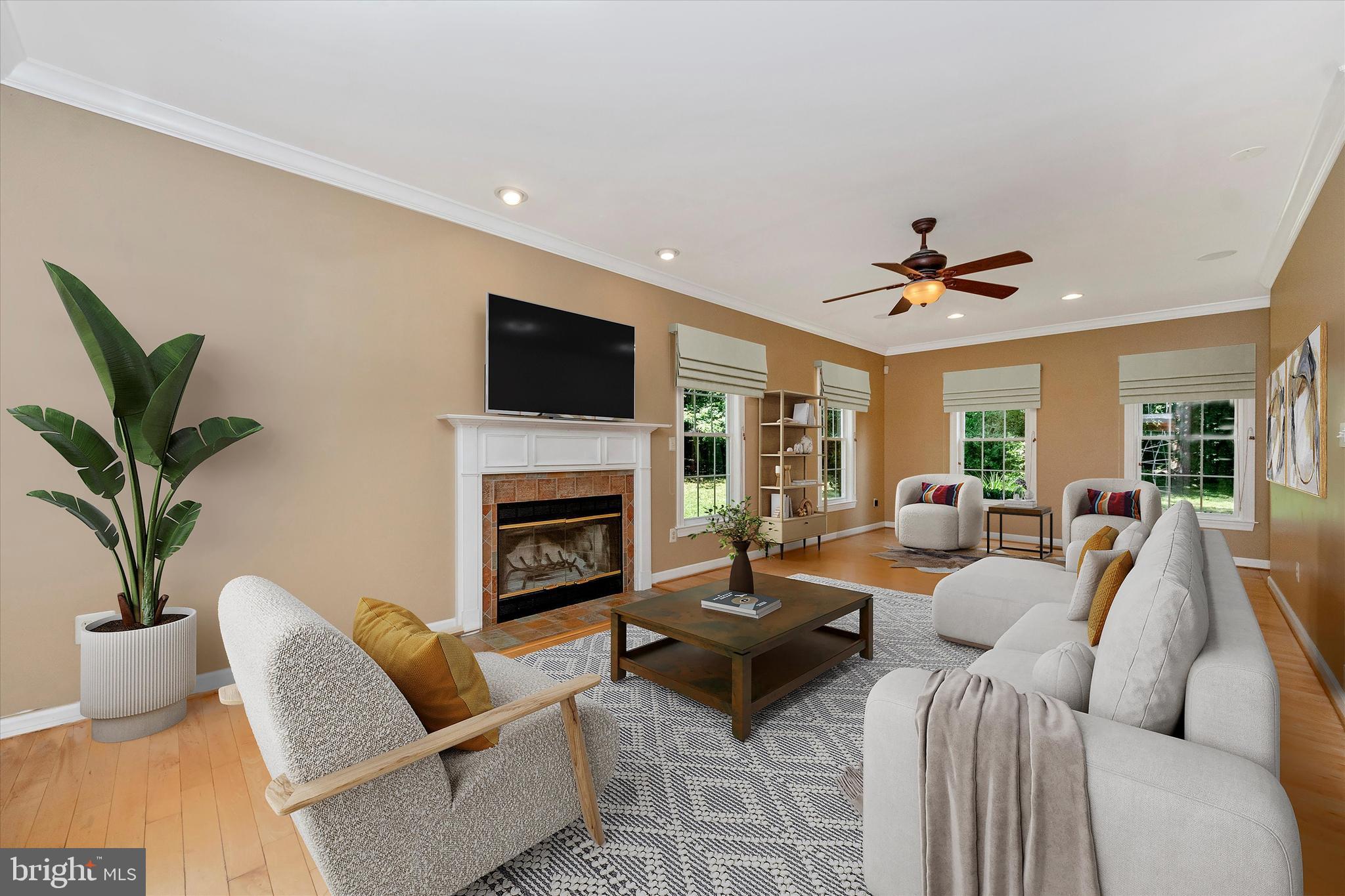 954 Hart Road Crownsville, MD 21032 - Photo 14 of 56 Family Room (Virtually Staged)