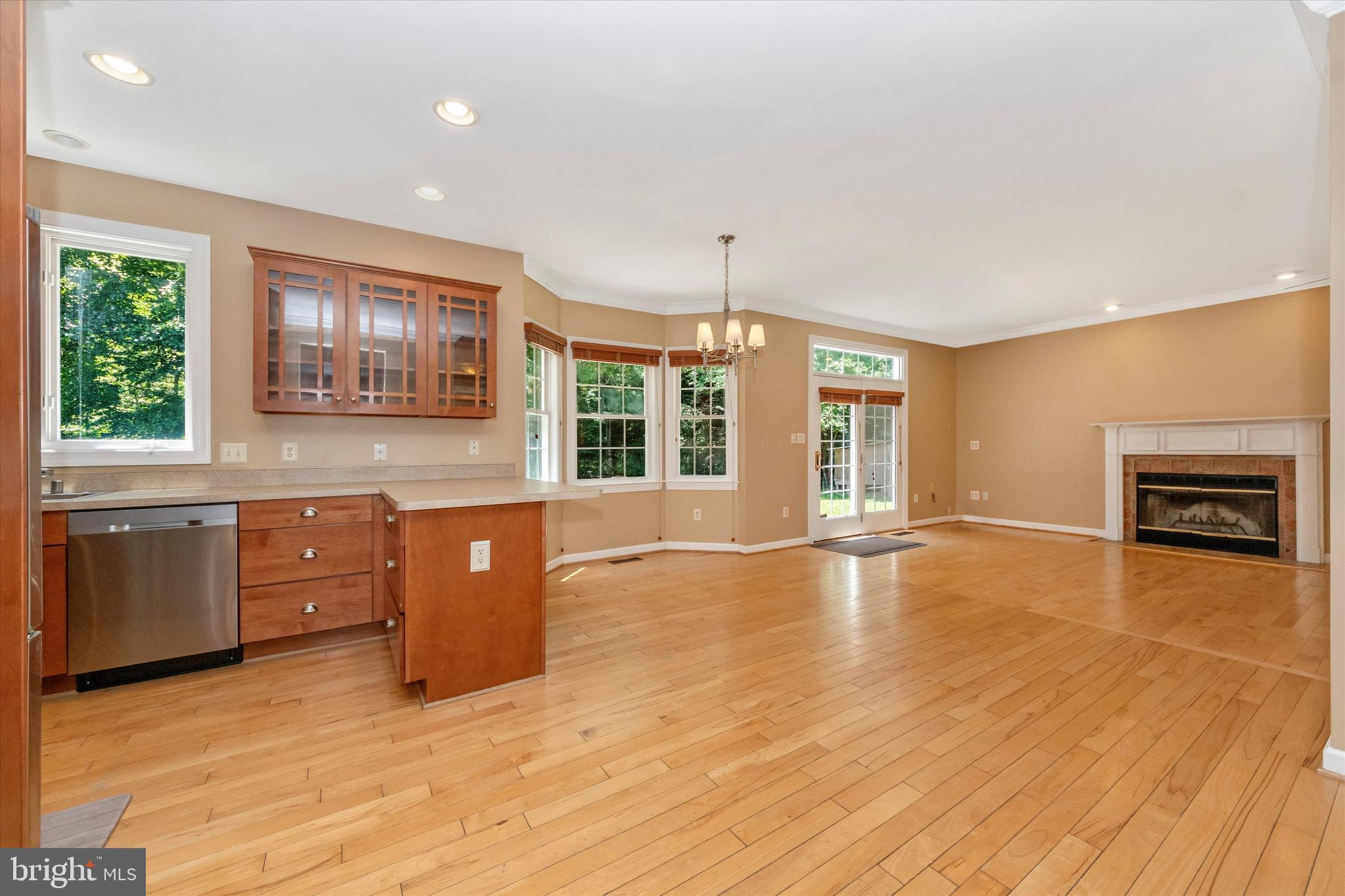 954 Hart Road Crownsville, MD 21032 - Photo 9 of 56 Kitchen into Family Room
