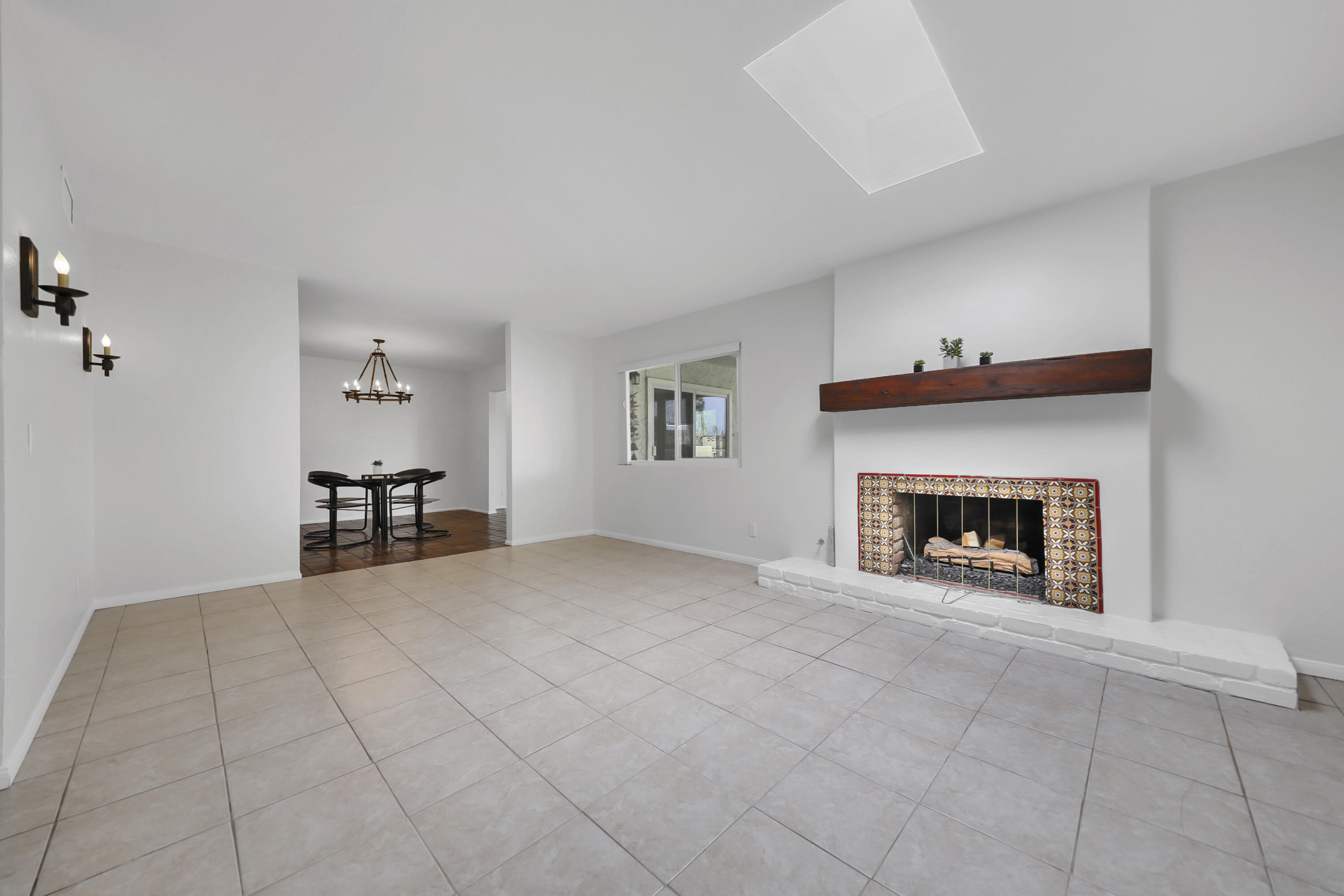 71370 Gardess Road Rancho Mirage, CA 92270 - Photo 10 of 36 Living room