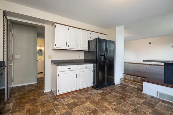 $225,000 | 30 Halmore Drive, Irondequoit, NY 14609