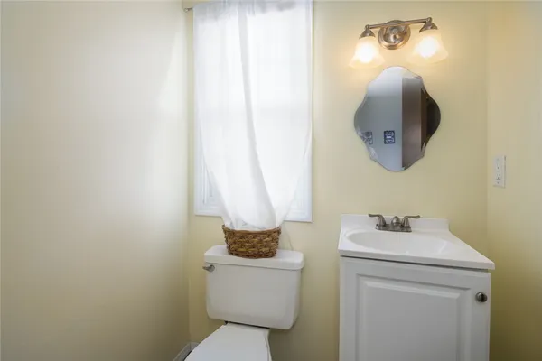 $225,000 | 30 Halmore Drive, Irondequoit, NY 14609