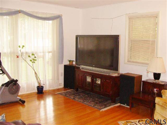 13 Upton Road Albany, NY 12208 - Photo 6 of 25 Photo 6