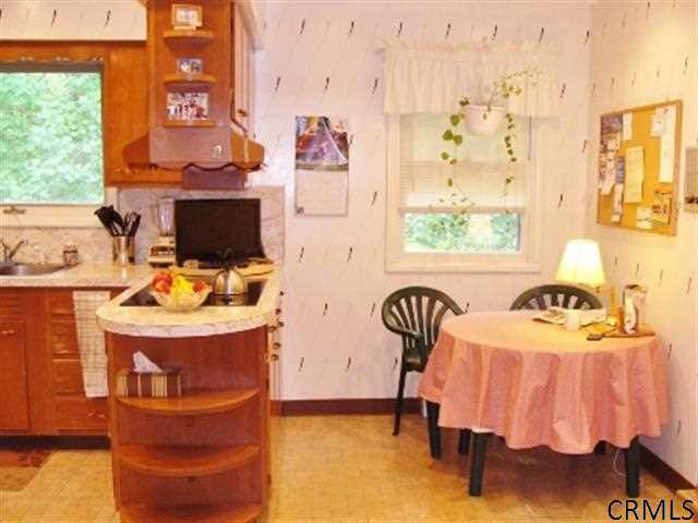 13 Upton Road Albany, NY 12208 - Photo 9 of 25 Photo 9