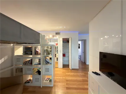 $474,000 | 1001 Three Islands Boulevard, Unit 3331, Hallandale Beach, FL 33009