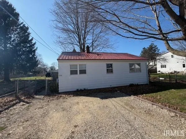 $99,900 | 111 South Lake Street, Lakeville, IN 46536
