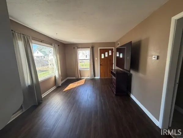 $99,900 | 111 South Lake Street, Lakeville, IN 46536