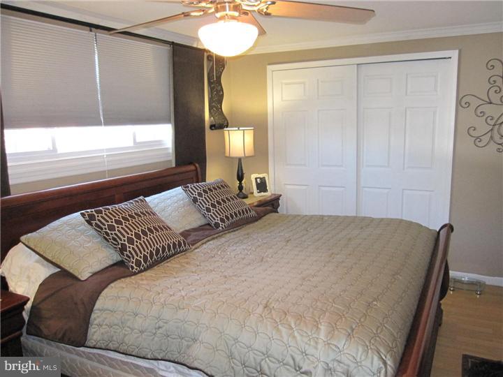 12208 Barbary Road Philadelphia, PA 19154 - Photo 14 of 17