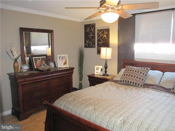 12208 Barbary Road Philadelphia, PA 19154 - Photo 15 of 17