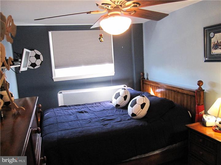 12208 Barbary Road Philadelphia, PA 19154 - Photo 16 of 17