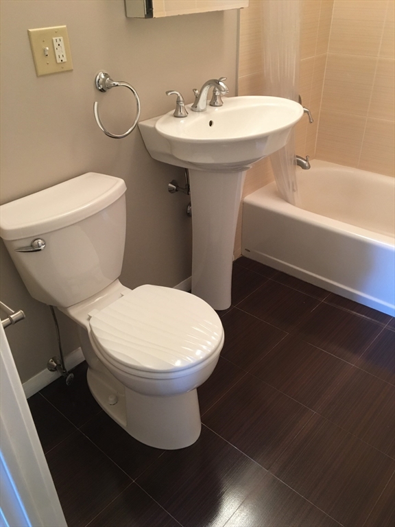 26 Waverly Street, Unit 202 Boston, MA 02135 - Photo 8 of 19