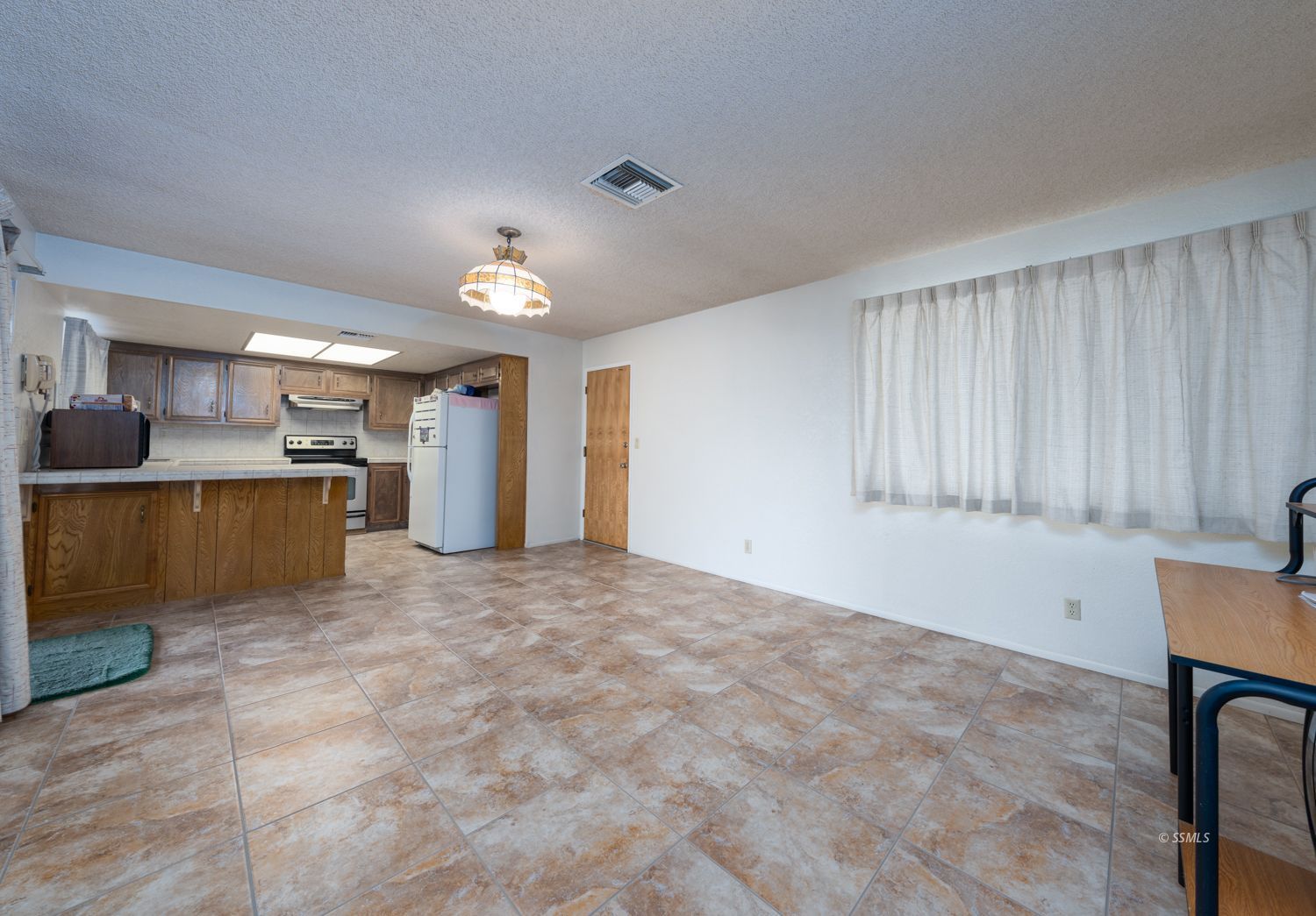 140 Rawhide Lane Ridgecrest, CA 93555 - Photo 5 of 29