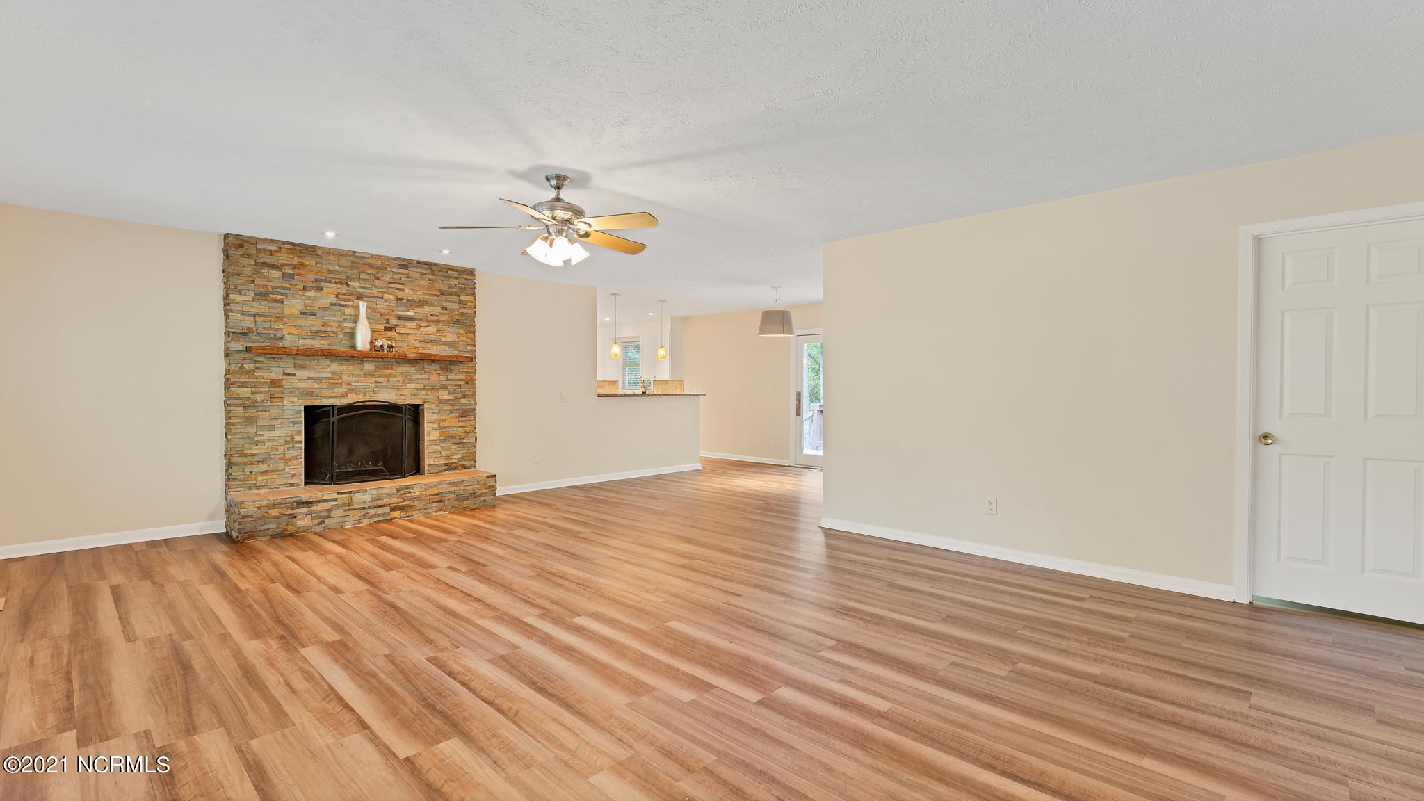 160 Boiling Spring Circle Southern Pines, NC 28387 - Photo 15 of 33 27-web-or-mls-160 Boiling Spring_1