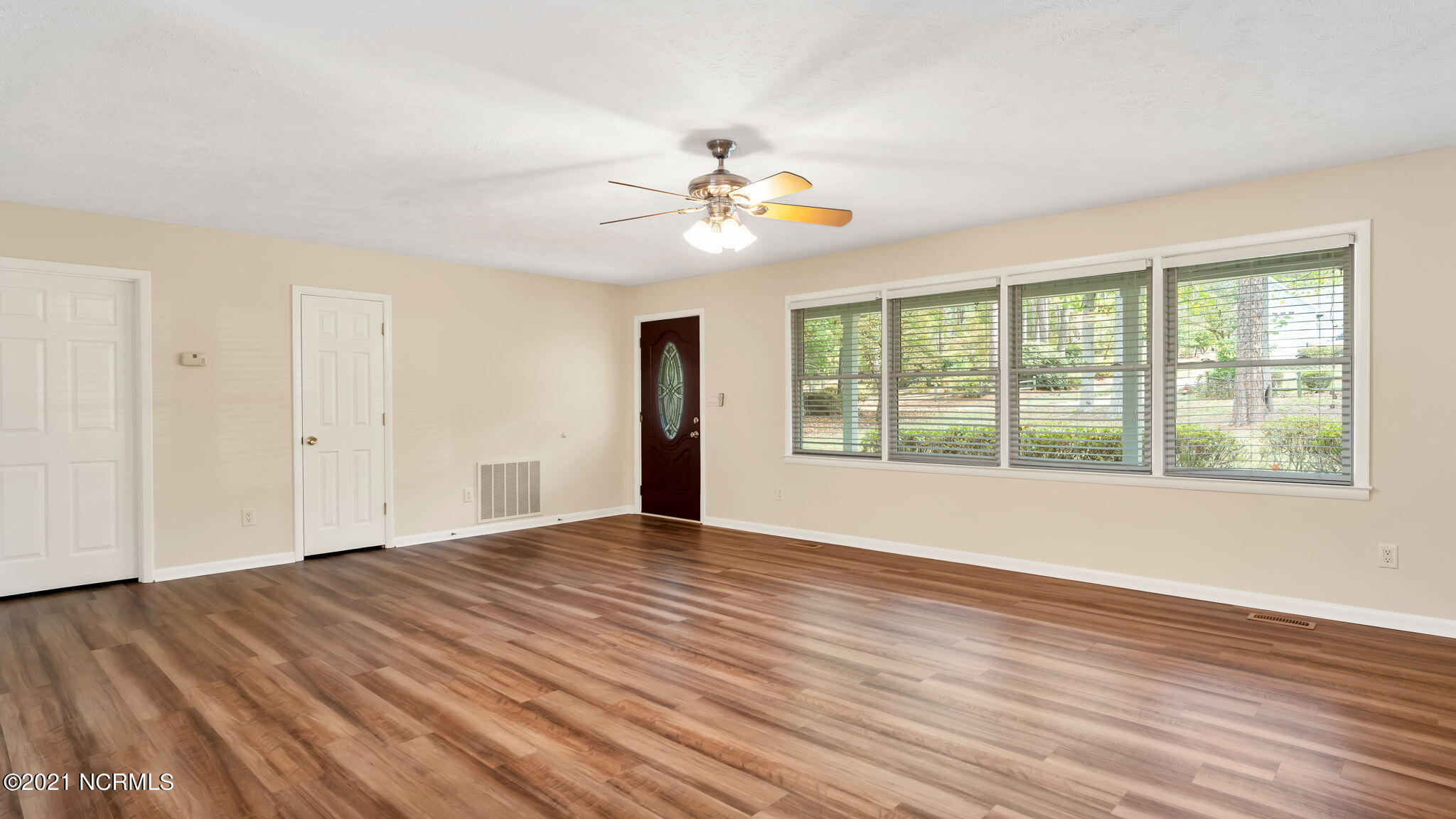 160 Boiling Spring Circle Southern Pines, NC 28387 - Photo 16 of 33 29-web-or-mls-160 Boiling Spring_4