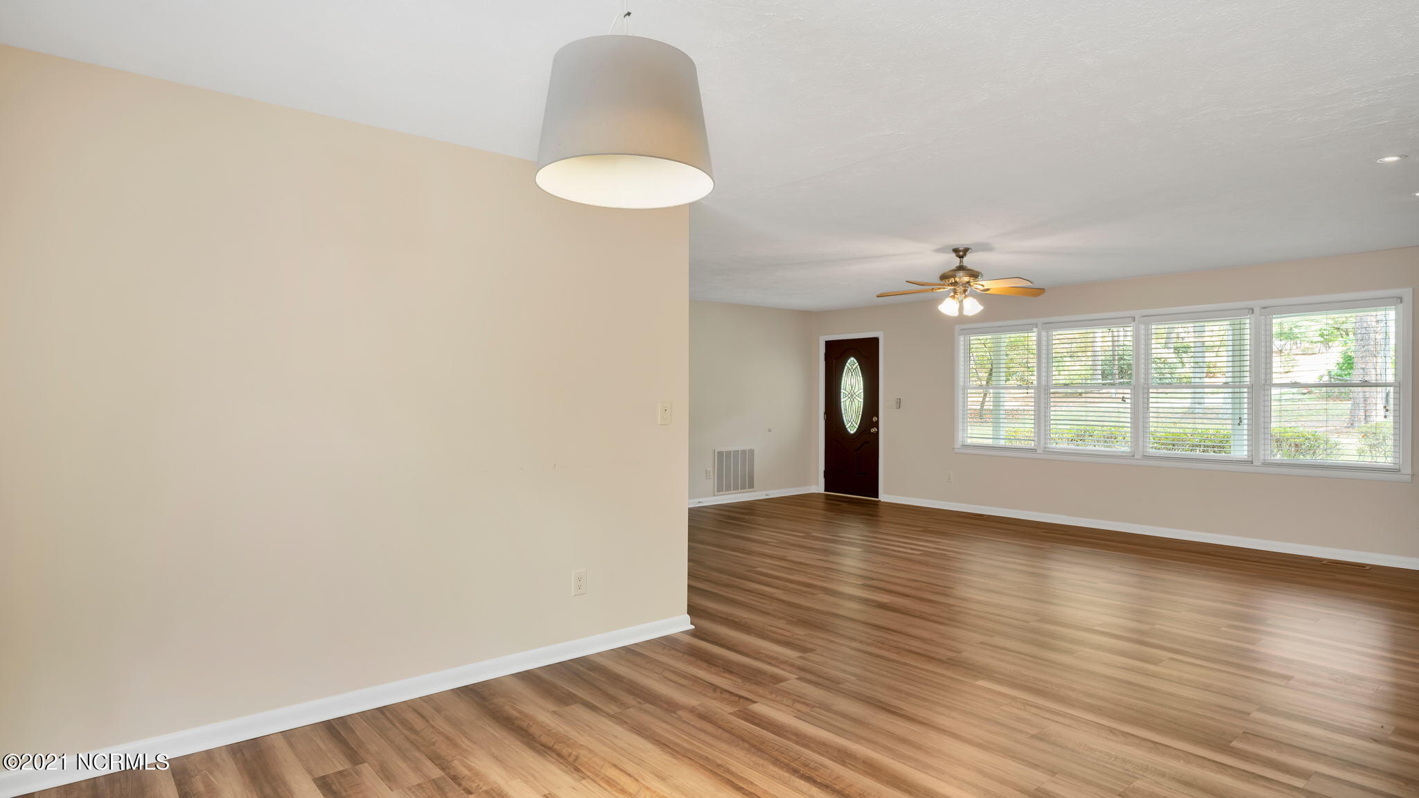 160 Boiling Spring Circle Southern Pines, NC 28387 - Photo 20 of 33 Dining room