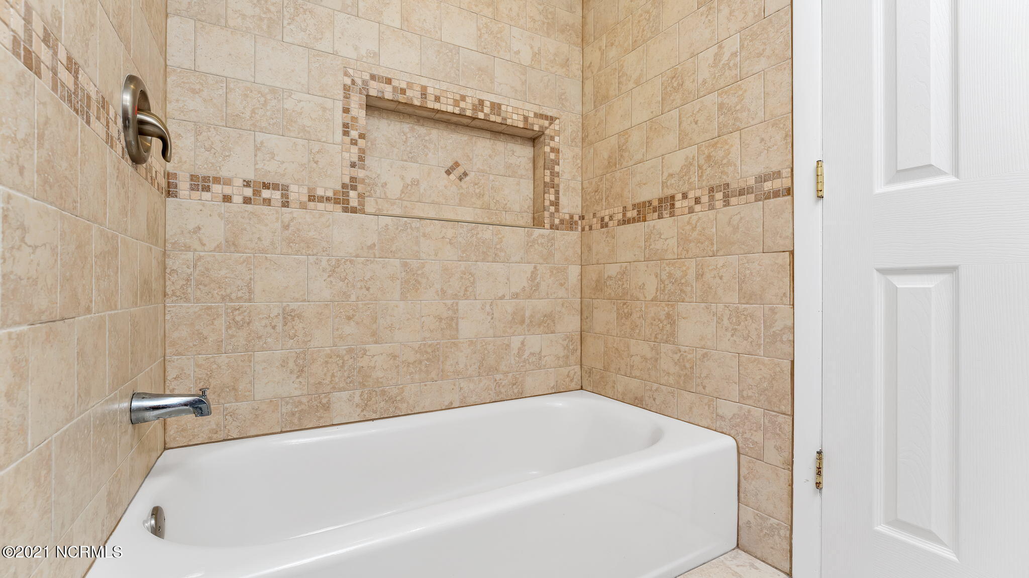 160 Boiling Spring Circle Southern Pines, NC 28387 - Photo 27 of 33 Guest bath
