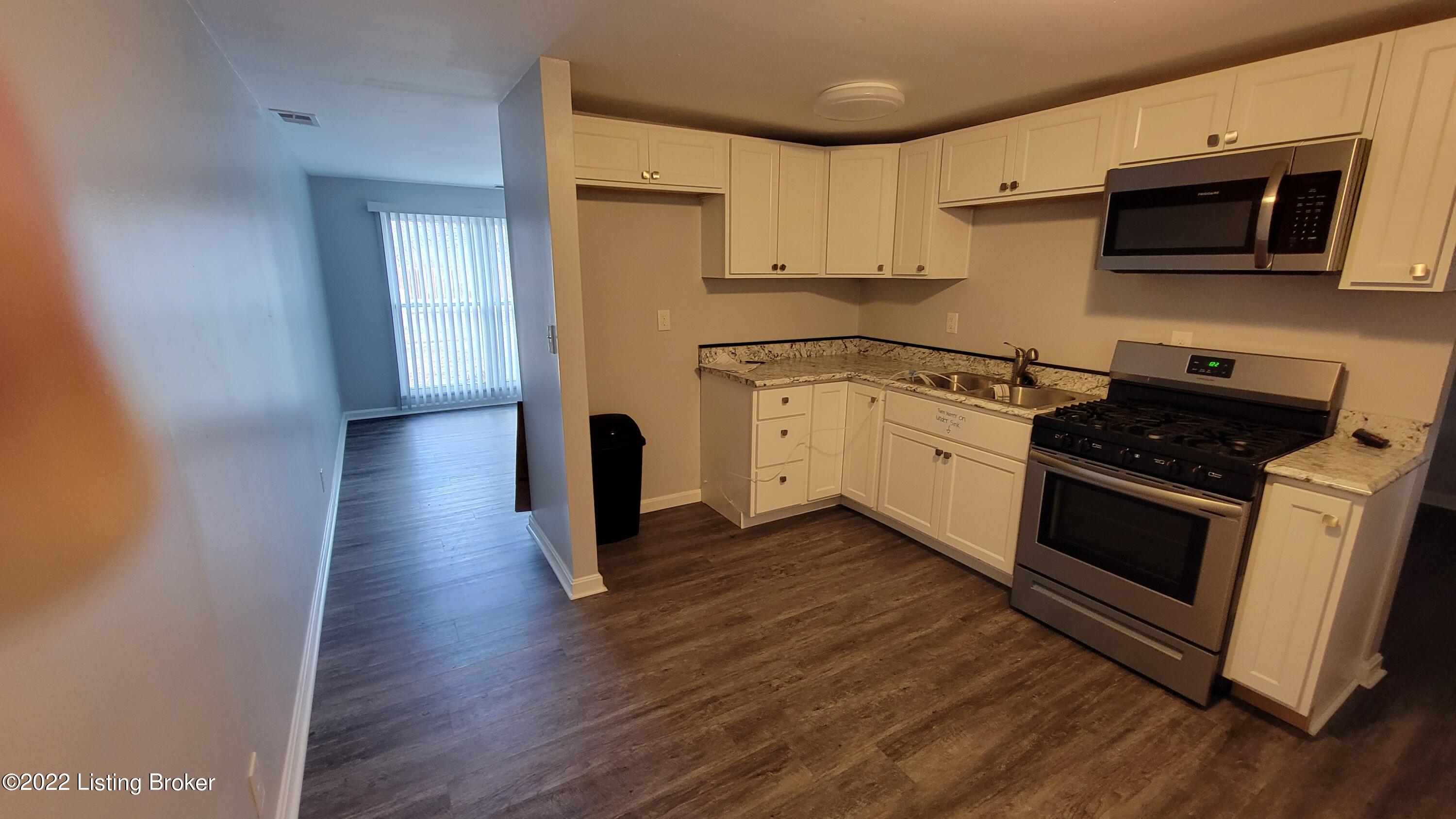 5617 Ridgecrest Road Louisville, KY 40218 - Photo 7 of 16 Kitchen