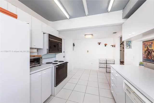 $1,199,000 | 155 Ocean Ln Drive, Unit 1113, Key Biscayne, FL 33149