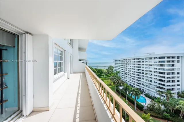 $1,199,000 | 155 Ocean Ln Drive, Unit 1113, Key Biscayne, FL 33149