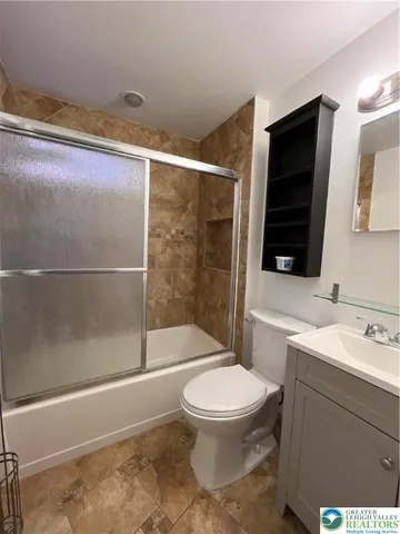 a view of empty room with window