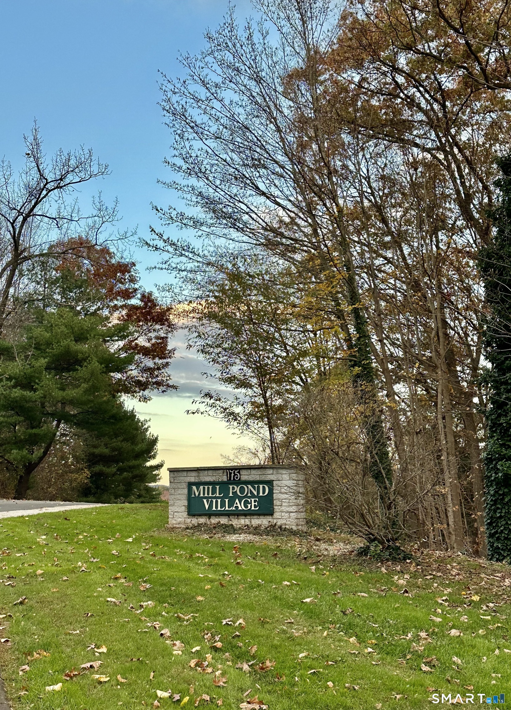 175 Mill Pond Road, Unit 201 Hamden, CT 06514 - Photo 8 of 8 a view of a field with an trees