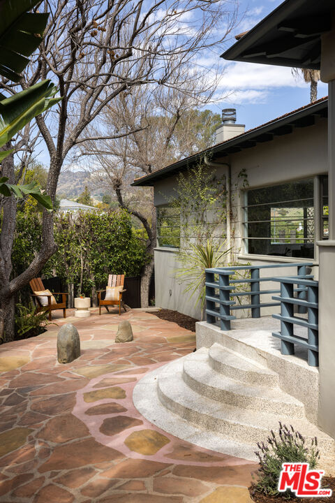 2510 Park Oak Drive Los Angeles, CA 90068 - Photo 30 of 38 a view of outdoor space with seating area