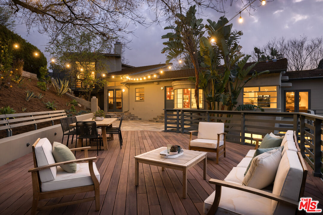 2510 Park Oak Drive Los Angeles, CA 90068 - Photo 36 of 38 a building outdoor space with patio furniture