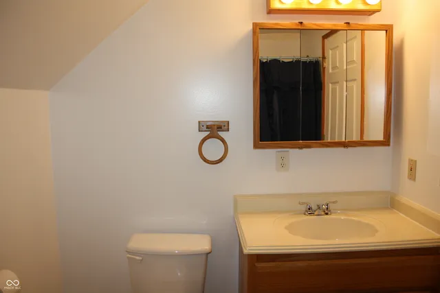 $346,000 | 6052 North Deckshire Lane, Shirley, IN 47384