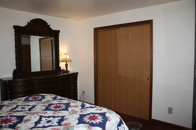 $346,000 | 6052 North Deckshire Lane, Shirley, IN 47384