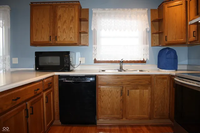 $346,000 | 6052 North Deckshire Lane, Shirley, IN 47384