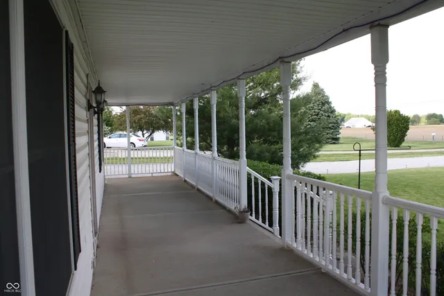 $346,000 | 6052 North Deckshire Lane, Shirley, IN 47384