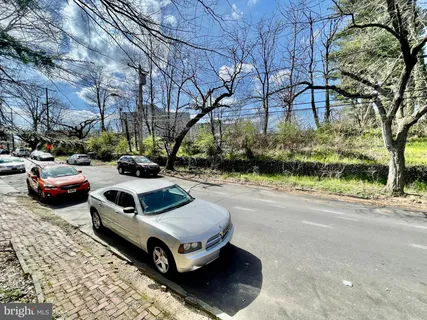 a car parked in front of a building