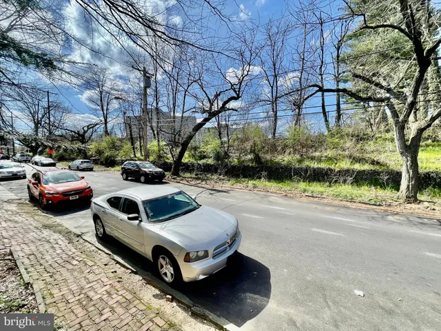 a car parked in front of a building