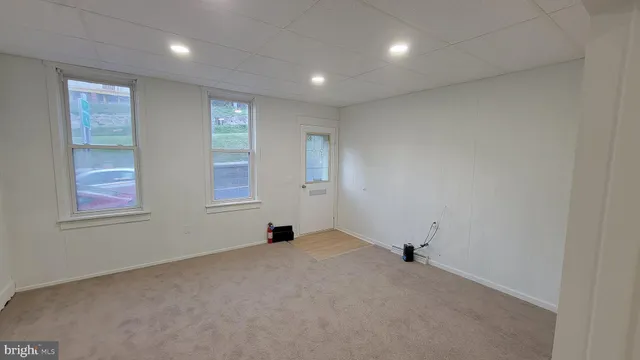 $1,400 | 329 Bedford Street, Cumberland, MD 21502