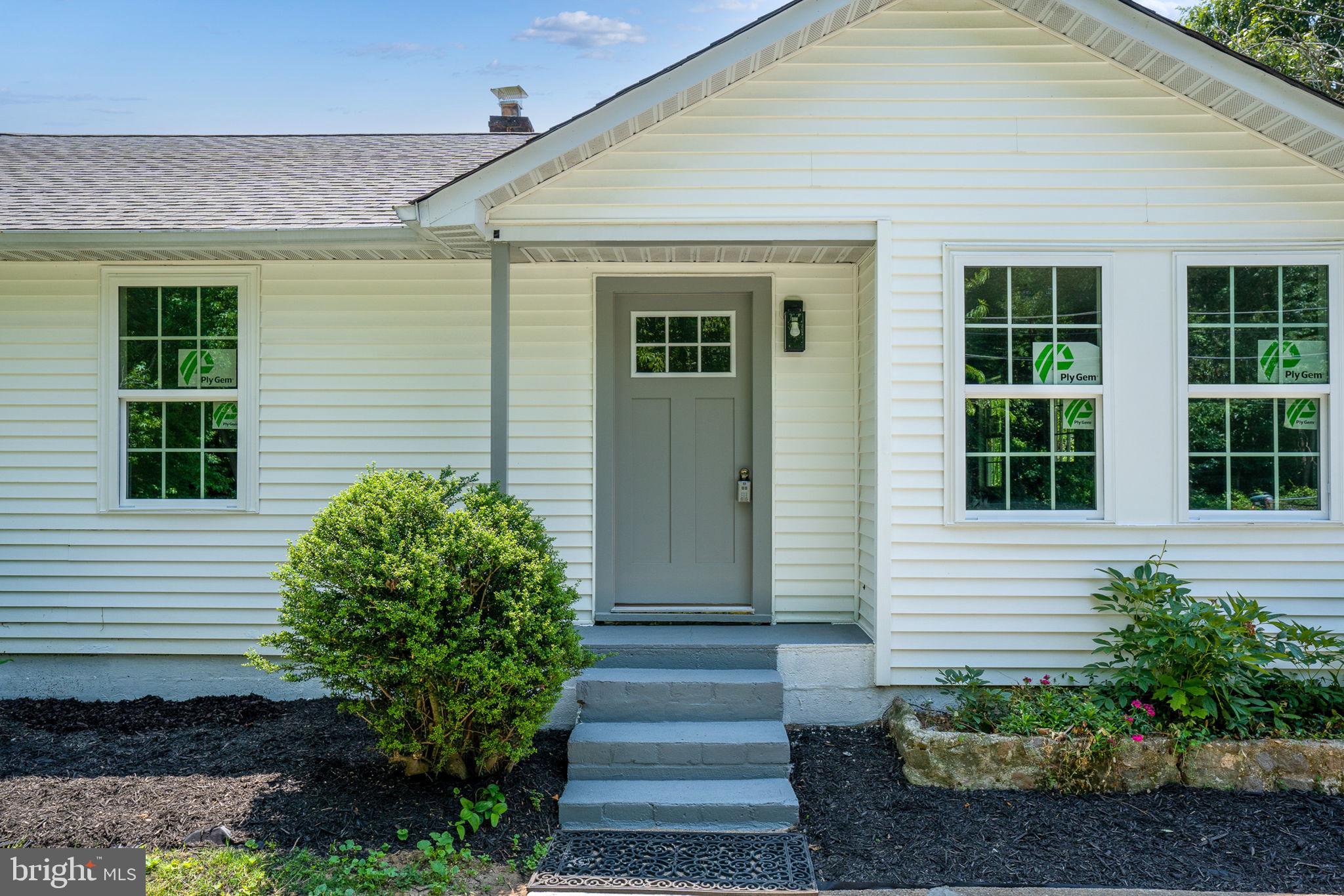 10142 Dahlgren Road King George, VA 22485 - Photo 1 of 38 Gallery Image 1