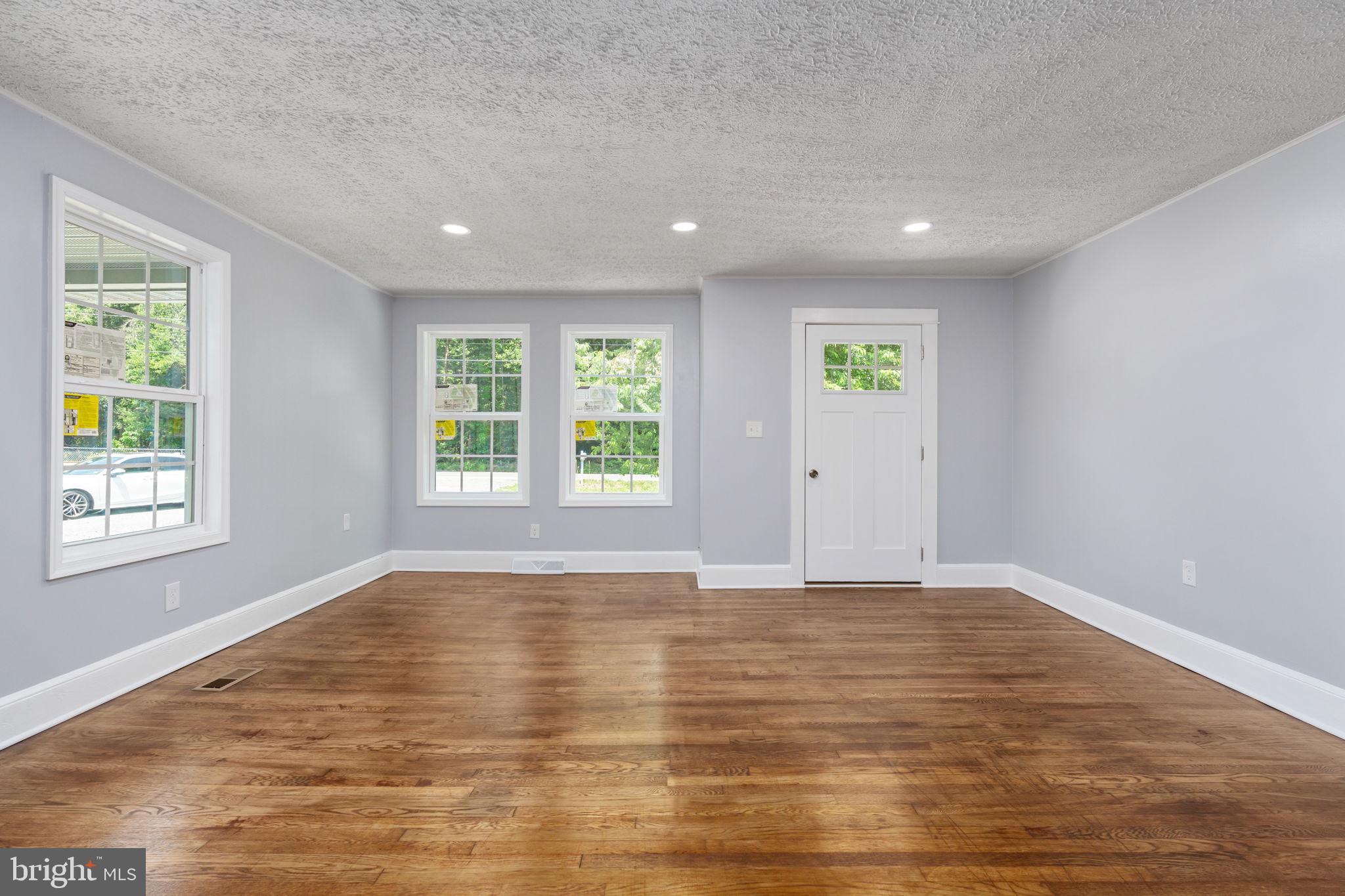 10142 Dahlgren Road King George, VA 22485 - Photo 9 of 38 Gallery Image 9