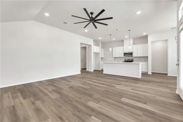 $348,500 | 3556 Pointe Du Hoc Drive, Bryan, TX 77808