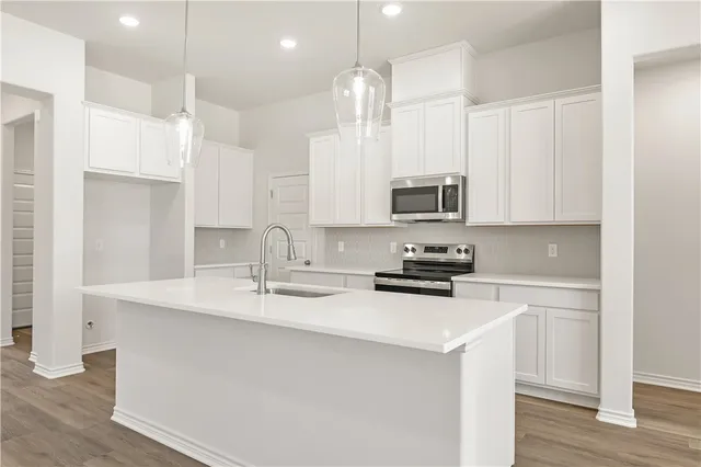 $348,500 | 3556 Pointe Du Hoc Drive, Bryan, TX 77808