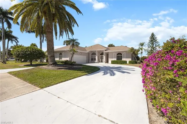 $650,000 | 867 St Andrews Boulevard, Naples, FL 34113