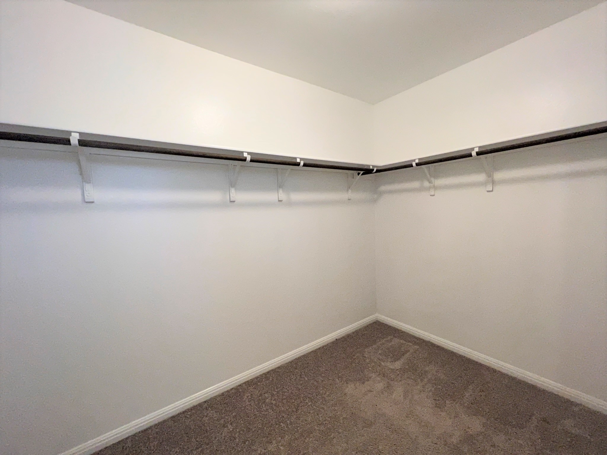 6413 Owl Creek Lane Austin, TX 78747 - Photo 7 of 23 a view of small space