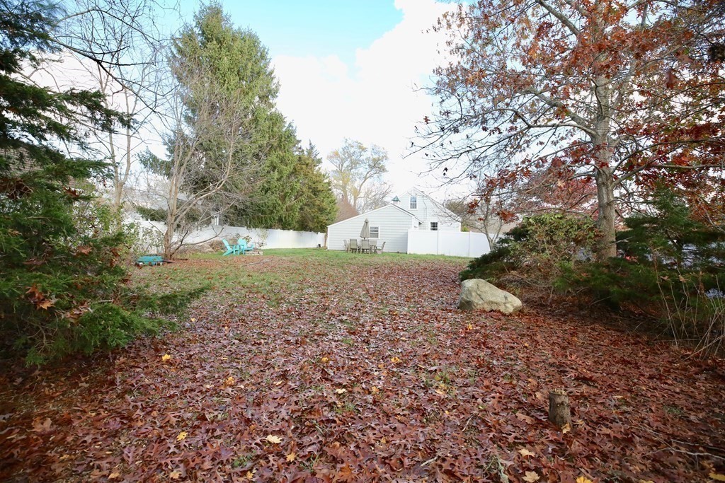 3 Acushnet Road Mattapoisett, MA 02739 - Photo 26 of 27 Gallery Image 26