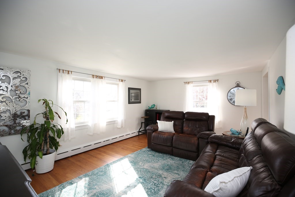 3 Acushnet Road Mattapoisett, MA 02739 - Photo 9 of 27 Gallery Image 9