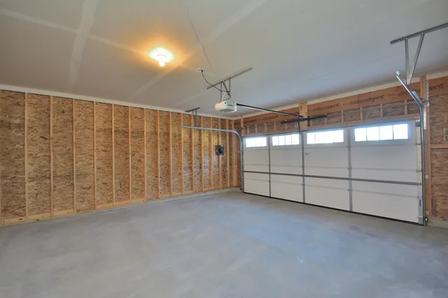 $469,900 | 821 5 Mile Road, Caledonia, WI 53402