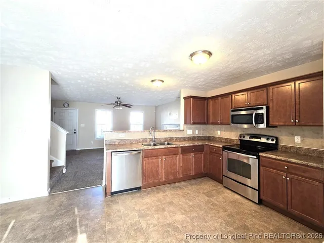 $2,100 | 5241 Goshawk Drive, Hope Mills, NC 28348