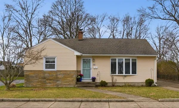 $400,000 | 80 Maplecrest Drive, Pawtucket, RI 02861