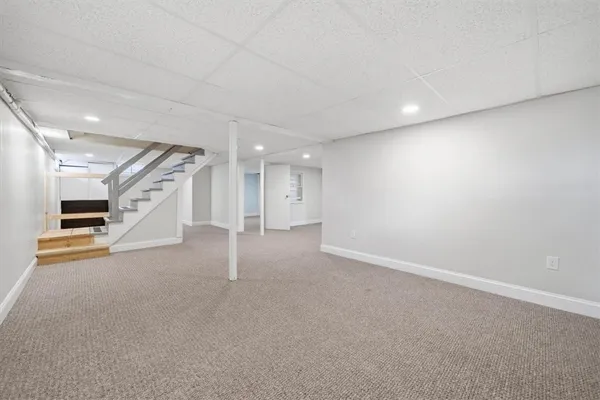 $400,000 | 80 Maplecrest Drive, Pawtucket, RI 02861