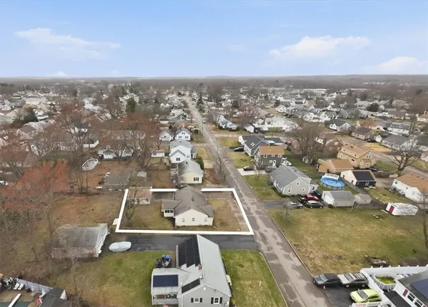 $400,000 | 80 Maplecrest Drive, Pawtucket, RI 02861