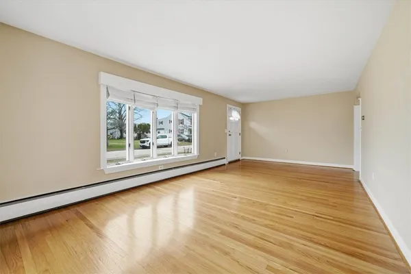 $400,000 | 80 Maplecrest Drive, Pawtucket, RI 02861