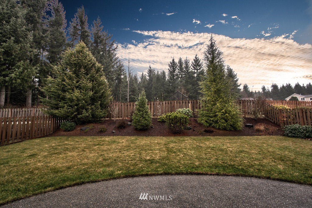 27500 Maple Ridge Way Southeast Maple Valley, WA 98038 - Photo 18 of 19