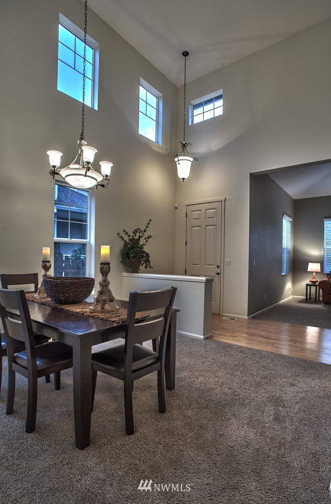 27500 Maple Ridge Way Southeast Maple Valley, WA 98038 - Photo 4 of 19